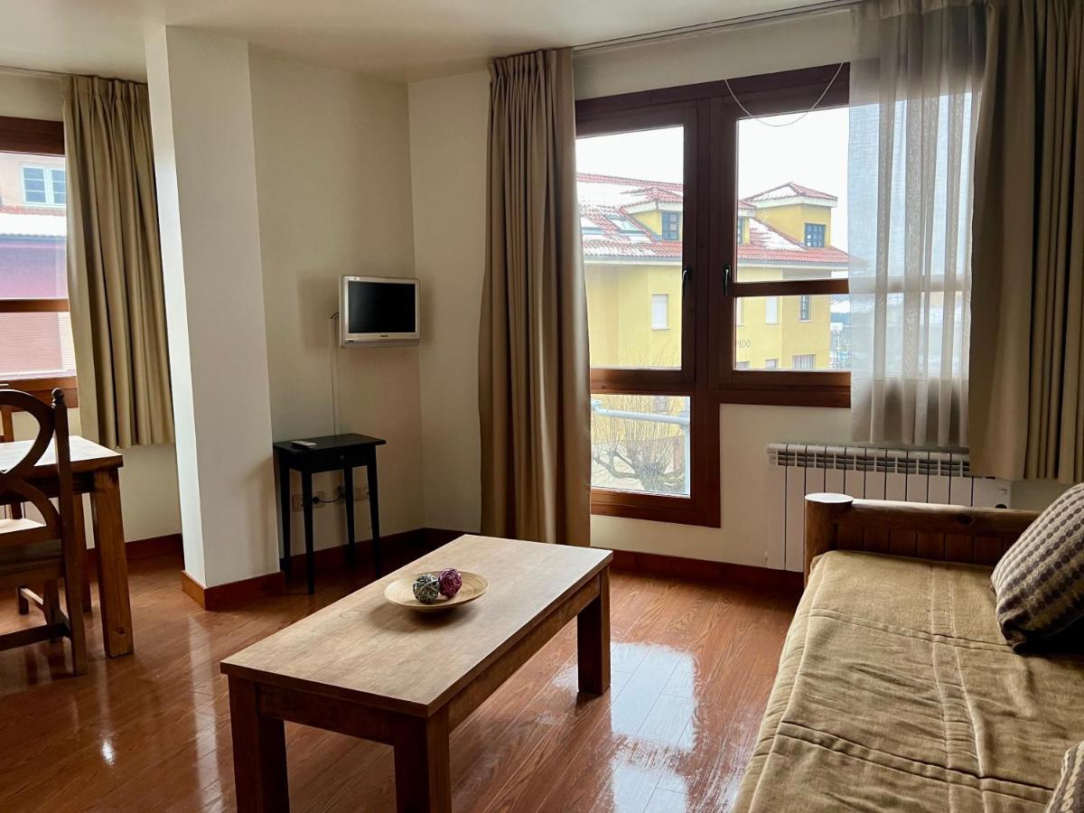 Apartamentos Cuirgu 펠레초사 외부 사진