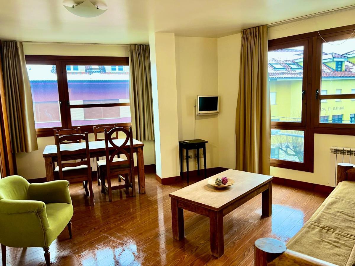 Apartamentos Cuirgu 펠레초사 외부 사진
