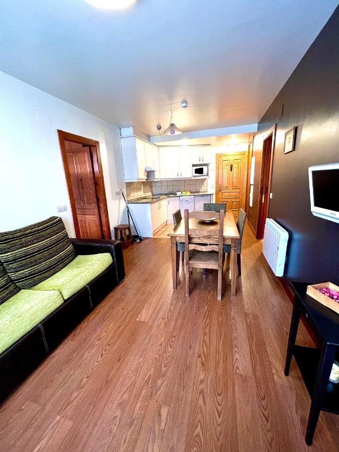 Apartamentos Cuirgu 펠레초사 외부 사진